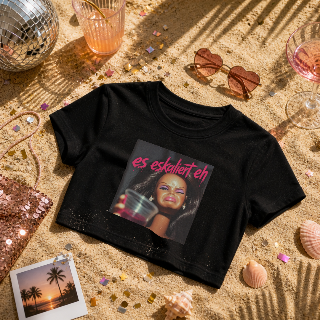 Doll es eskaliert eh | Crop Top