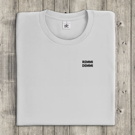 REMMI DEMMI klein Brustdruck | Premium Frauen T-Shirt